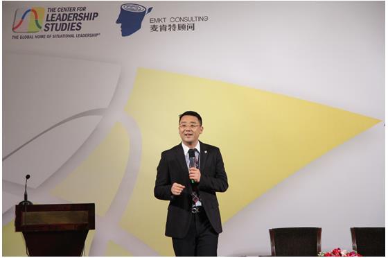 麦肯特企业顾问北京公司总经理马刚先生在发布会现场美国领导力研究